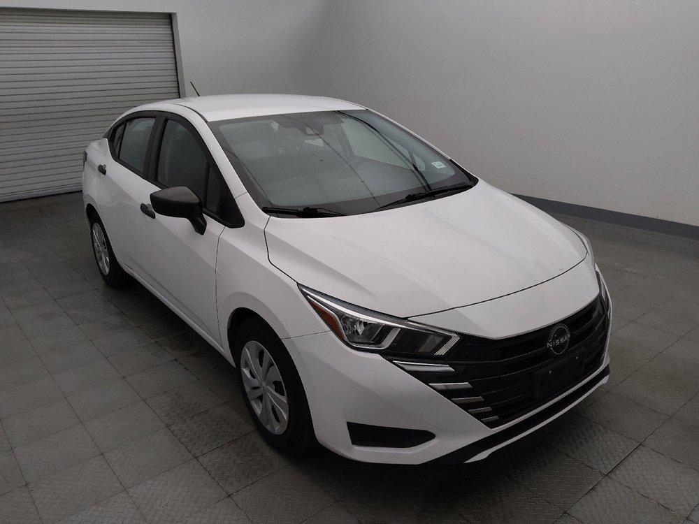 Used 2023 Nissan Versa S FWD image 13
