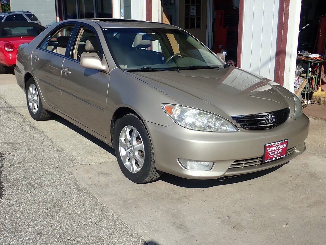 Used 2006 Toyota Camry XLE w/ VSC & Side Airbag Pkg FWD image 21