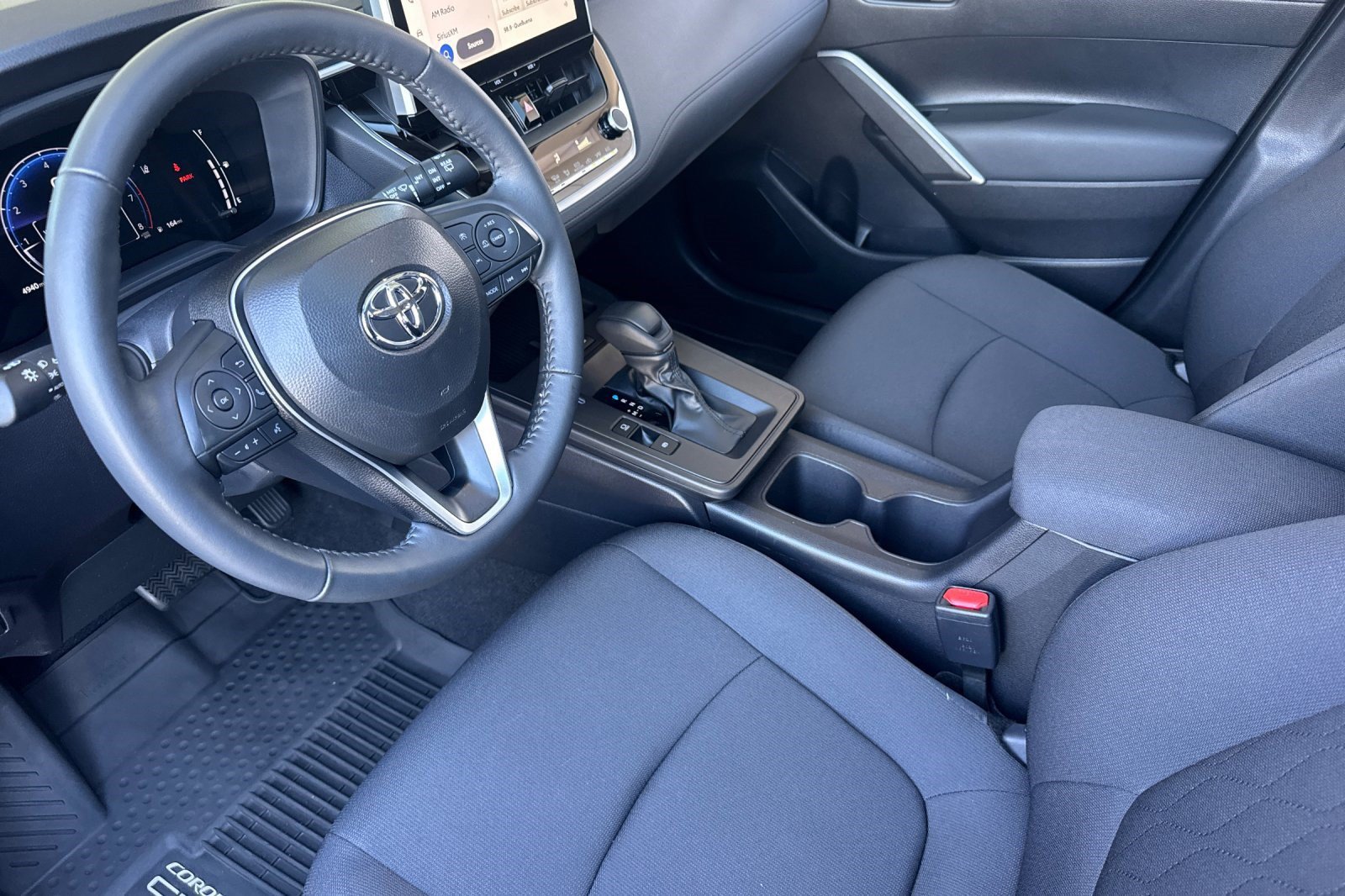 Certified 2026 Toyota Corolla Cross LE w/ Moonroof Package FWD image 4