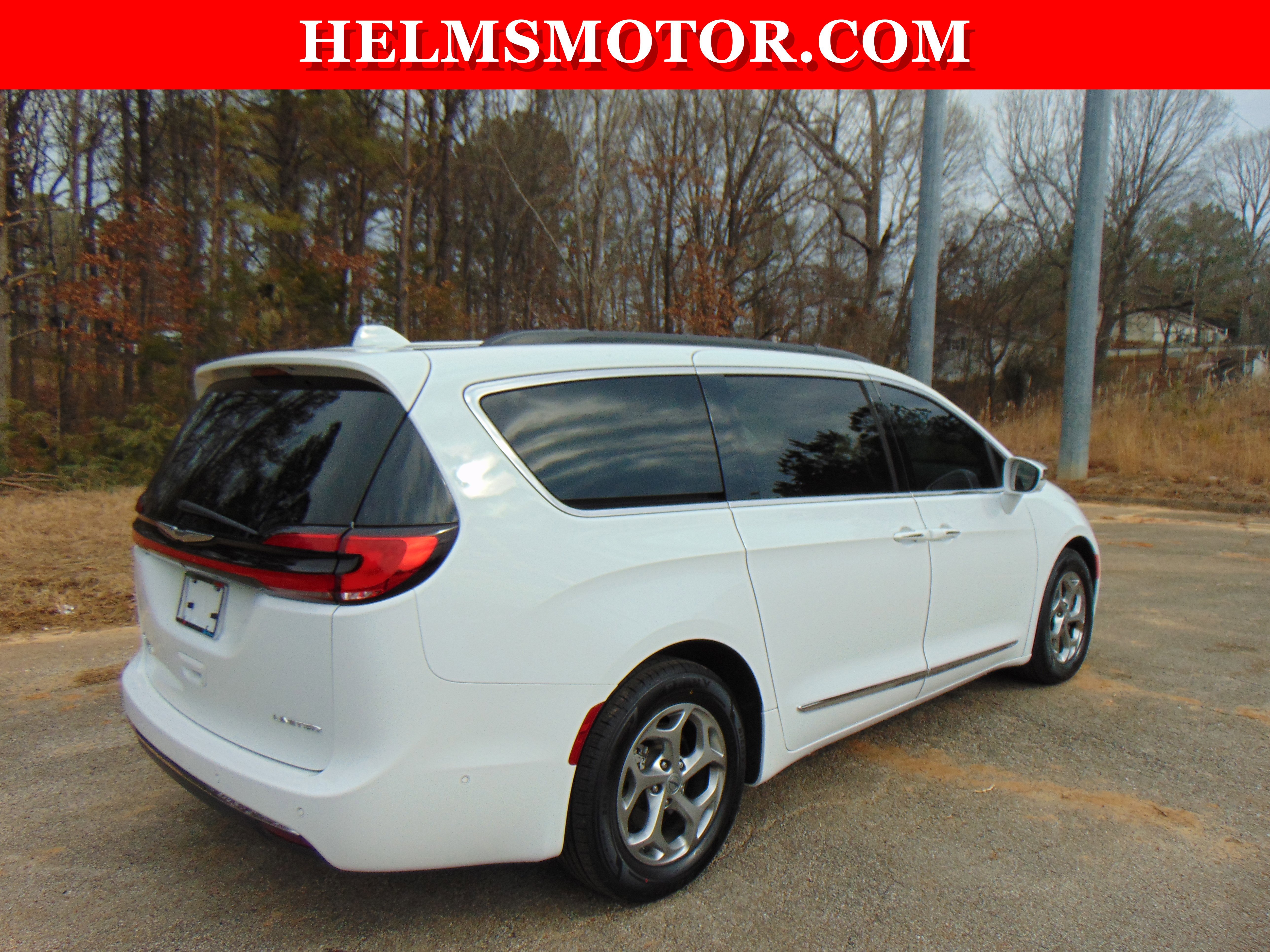 Certified 2022 Chrysler Pacifica Limited w/ Uconnect Theater Family Group image 26