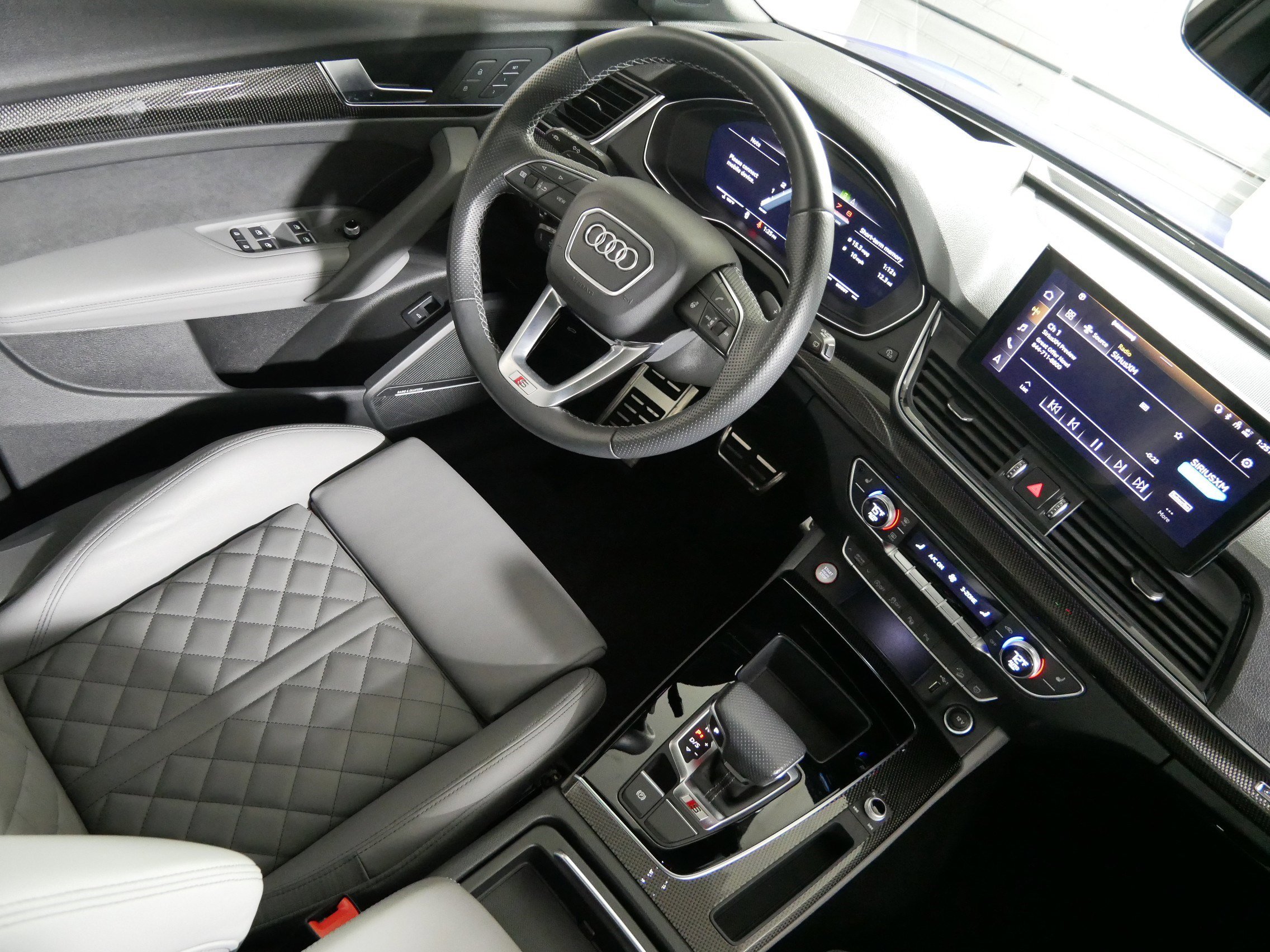 Used 2022 Audi SQ5 Prestige w/ Prestige Package image 9