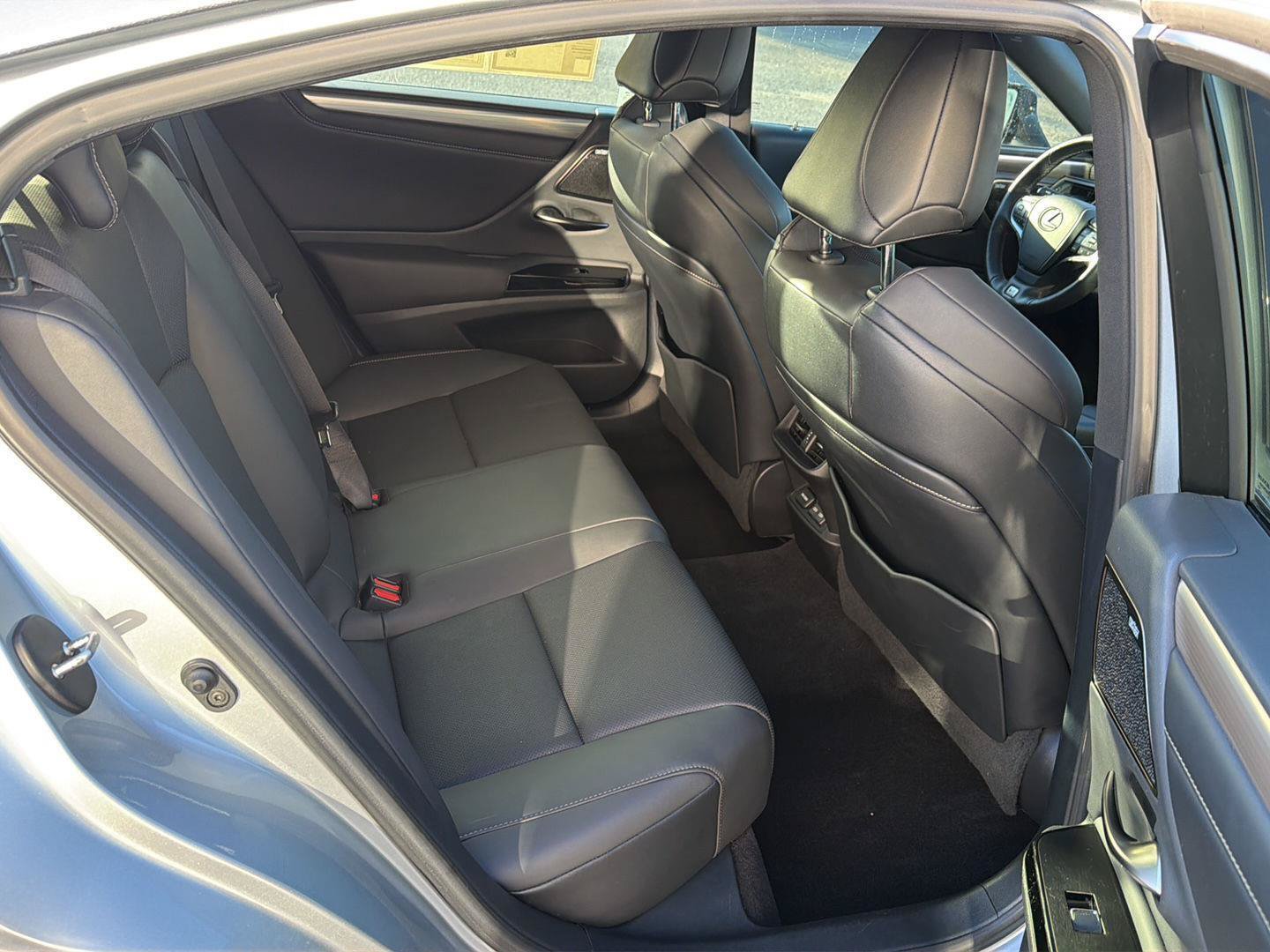 Certified 2022 Lexus ES 350 F Sport w/ Accessory Package 2 FWD image 12