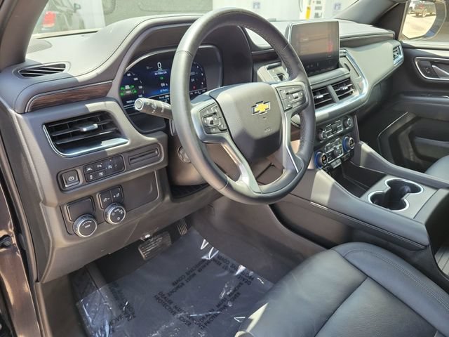 Certified 2023 Chevrolet Suburban LT w/ Luxury Package RWD image 11