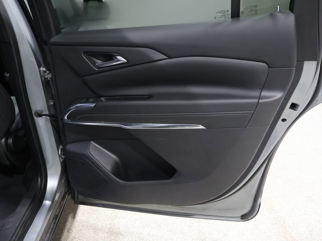 Used 2024 Chevrolet Traverse LT image 22