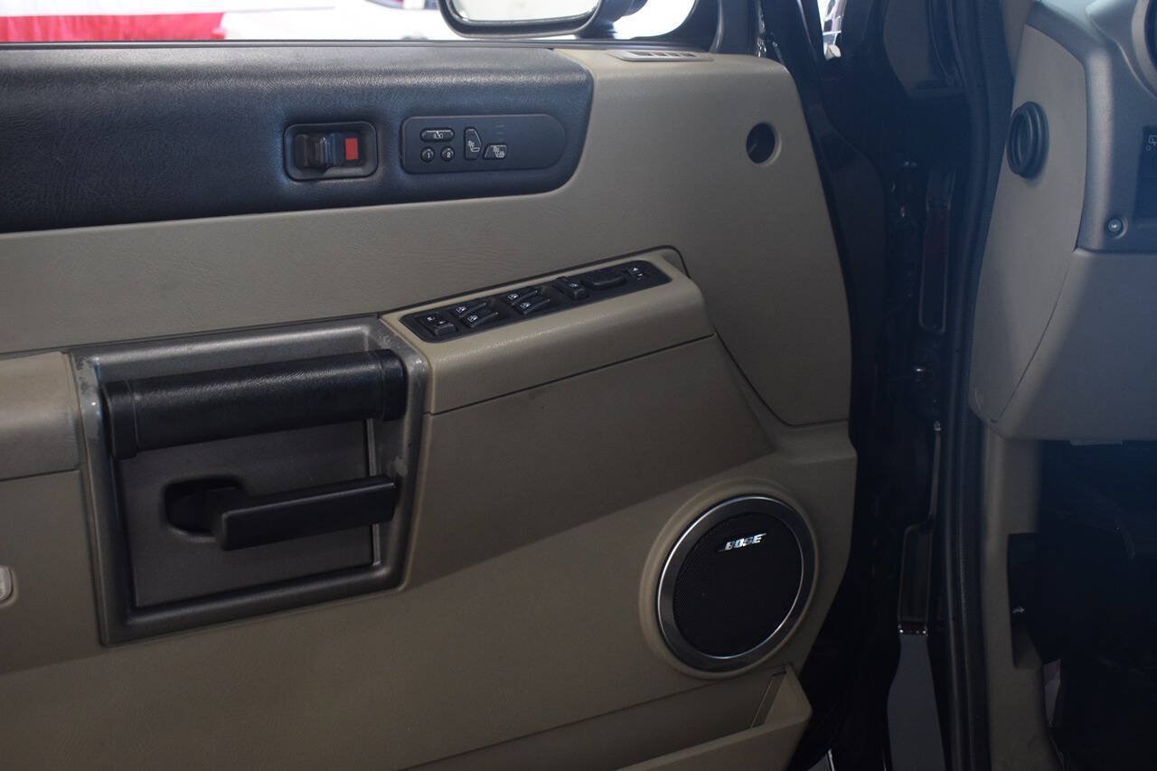 Used 2003 HUMMER H2 w/ Preferred Equipment Group AWD/4WD image 23