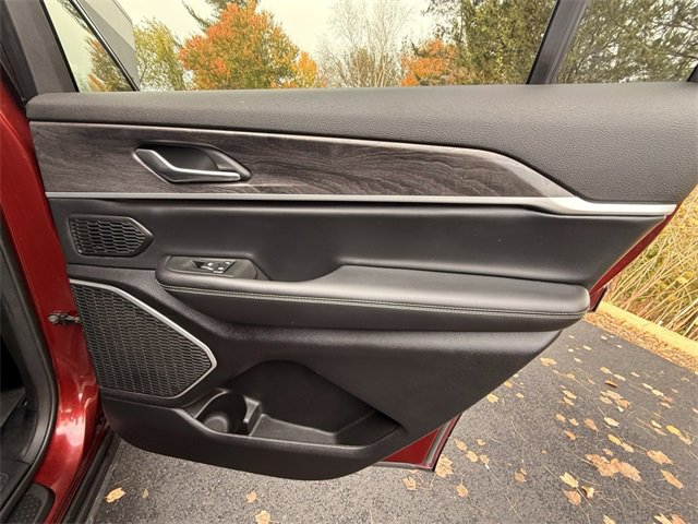 Used 2021 Jeep Grand Cherokee L Limited image 43