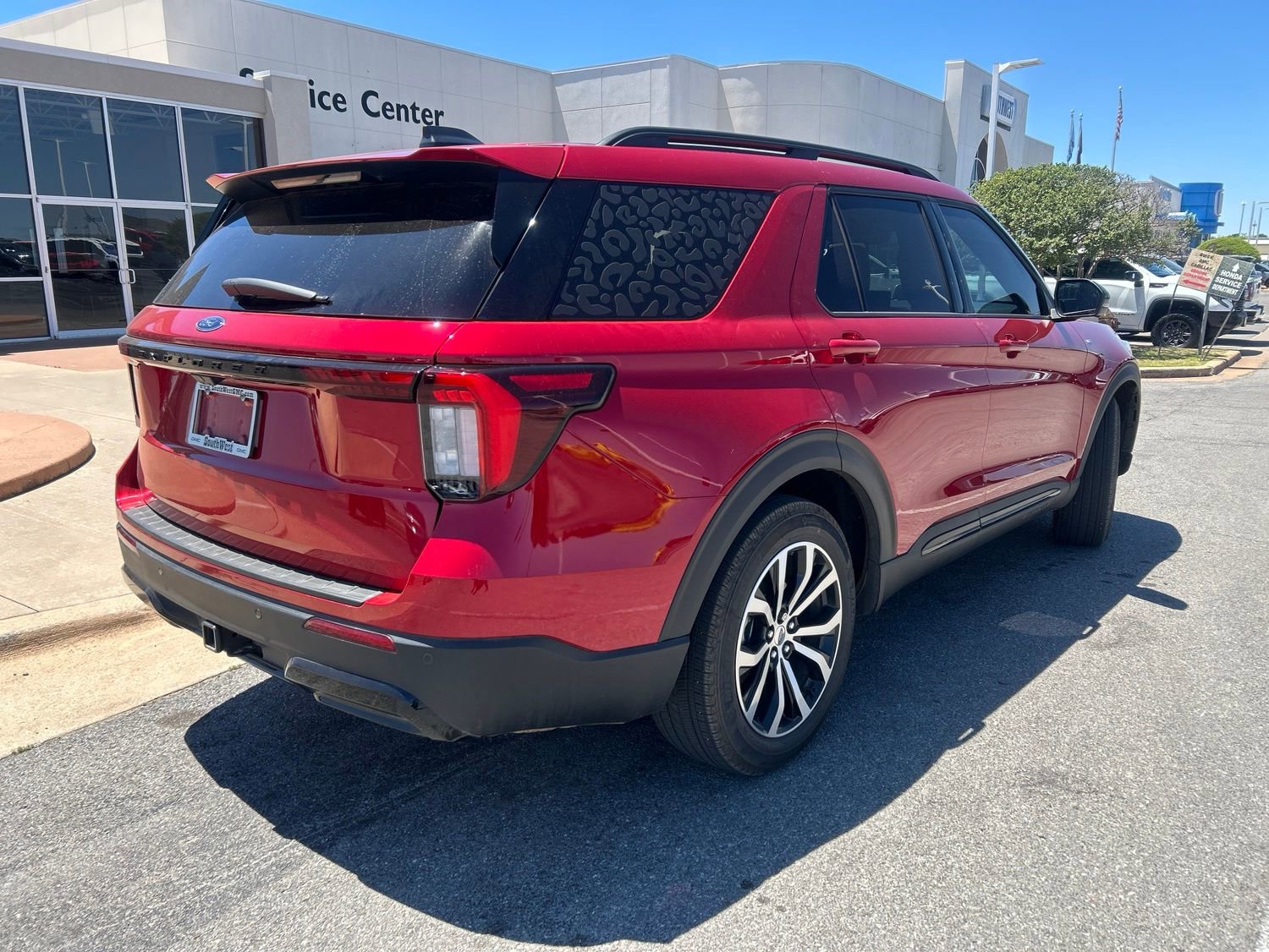 Used 2025 Ford Explorer ST-Line w/ Premium Package RWD image 5