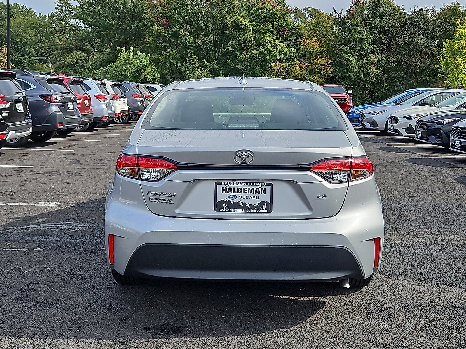 Used 2024 Toyota Corolla LE FWD image 5