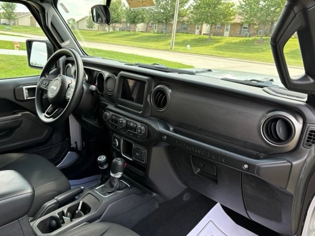Used 2023 Jeep Wrangler Sport AWD/4WD image 12
