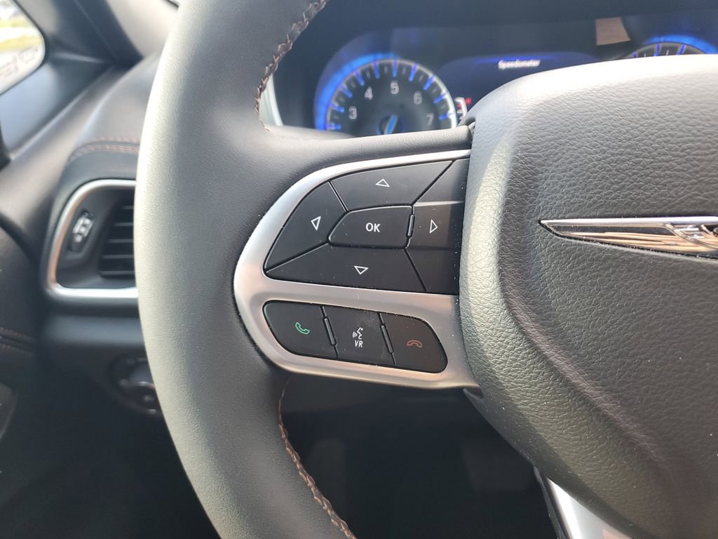 Used 2024 Chrysler Pacifica Pinnacle w/ Trailer Tow Group image 25