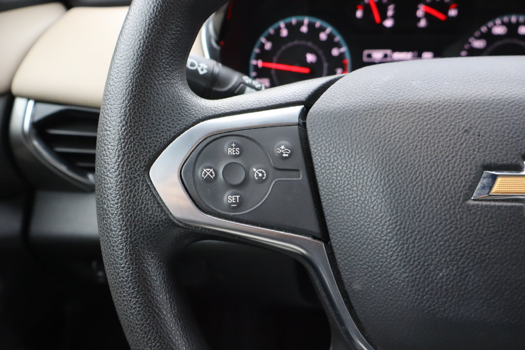 Used 2023 Chevrolet Traverse LS AWD/4WD image 8