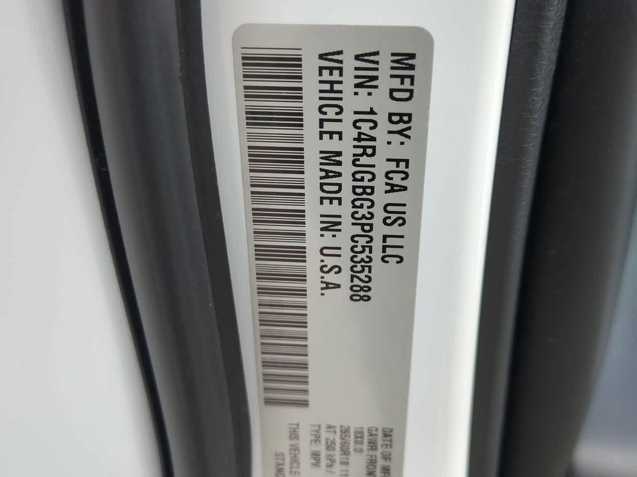 Used 2023 Jeep Grand Cherokee Limited RWD image 36