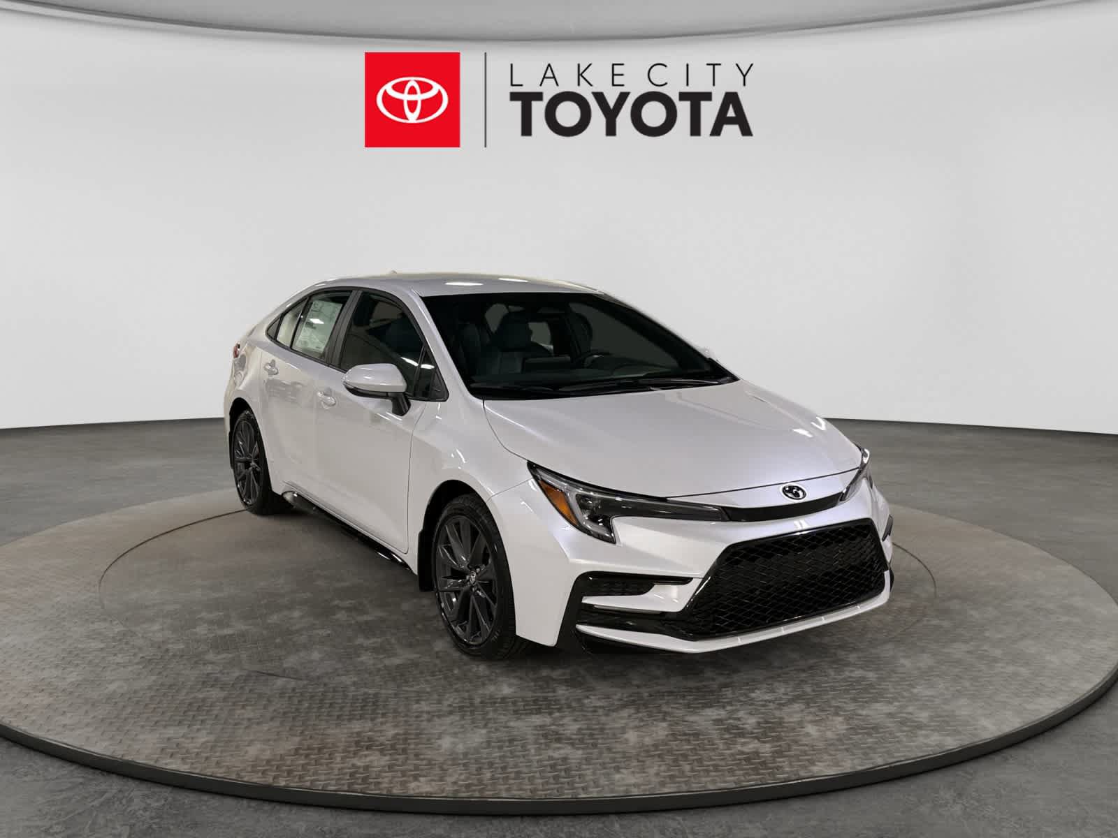 New 2026 Toyota Corolla SE FWD image 9