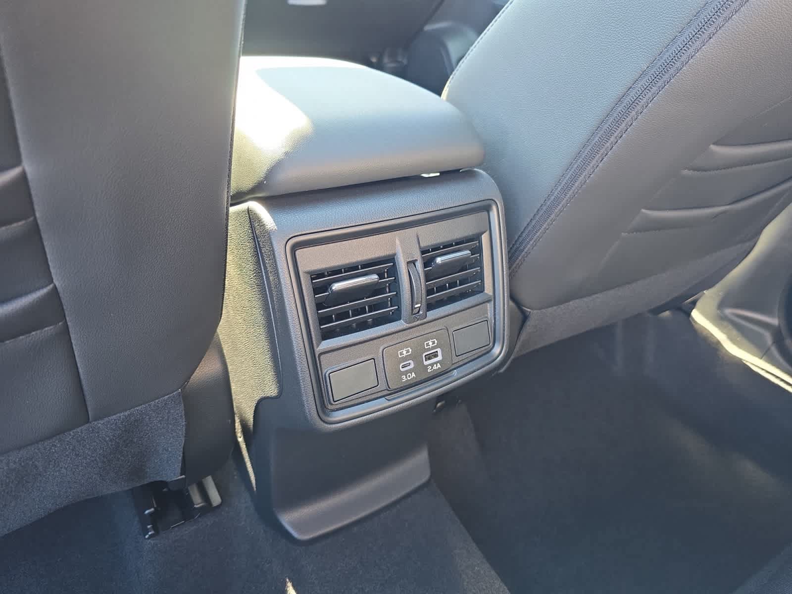 Used 2025 Subaru Forester Premium AWD/4WD image 16
