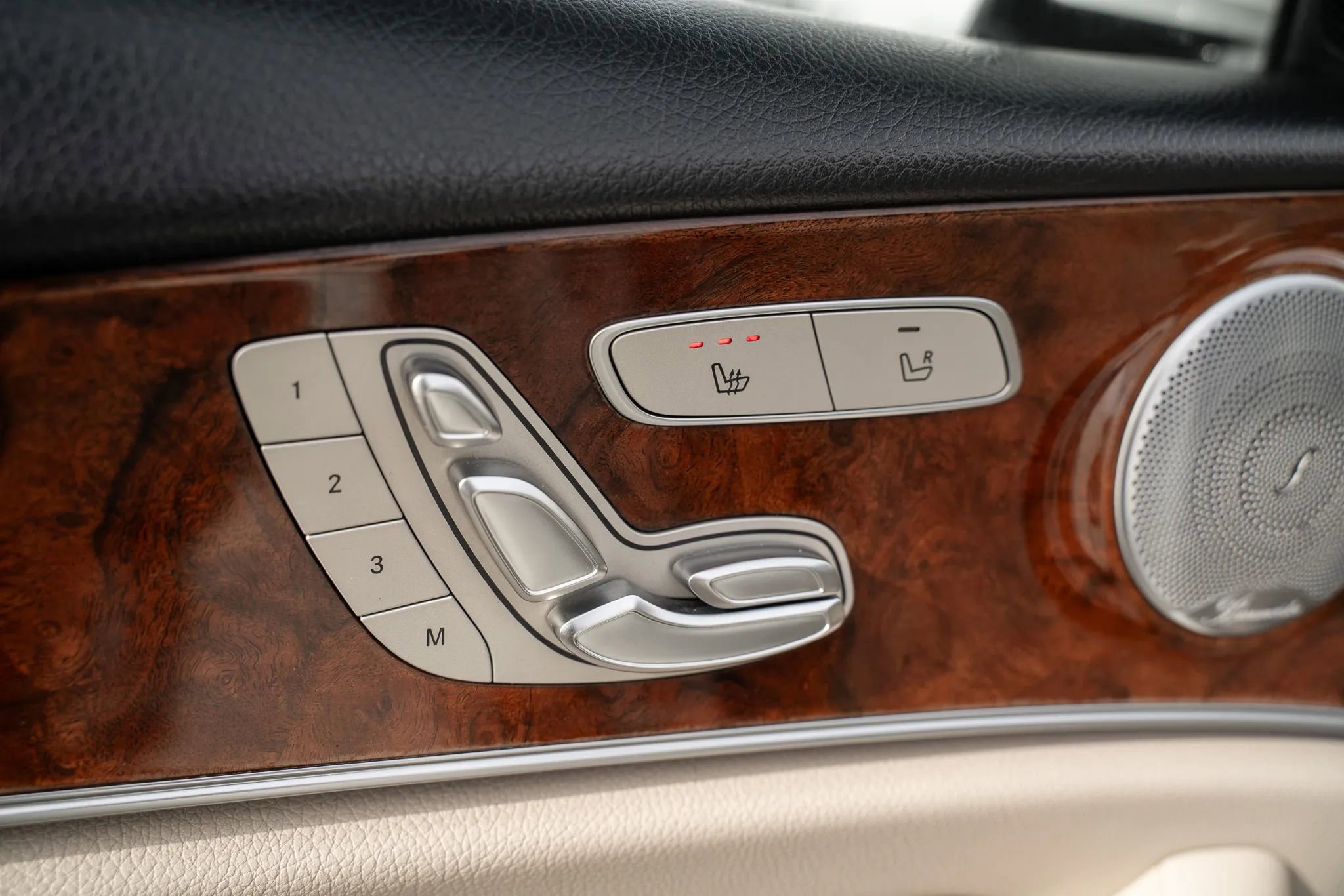 Used 2018 Mercedes-Benz E 300 4MATIC image 16