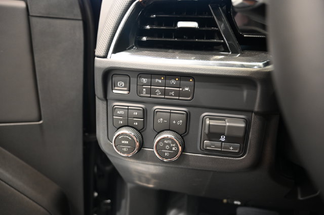 New 2026 Chevrolet Suburban RST w/ RST Capability Package AWD/4WD image 26