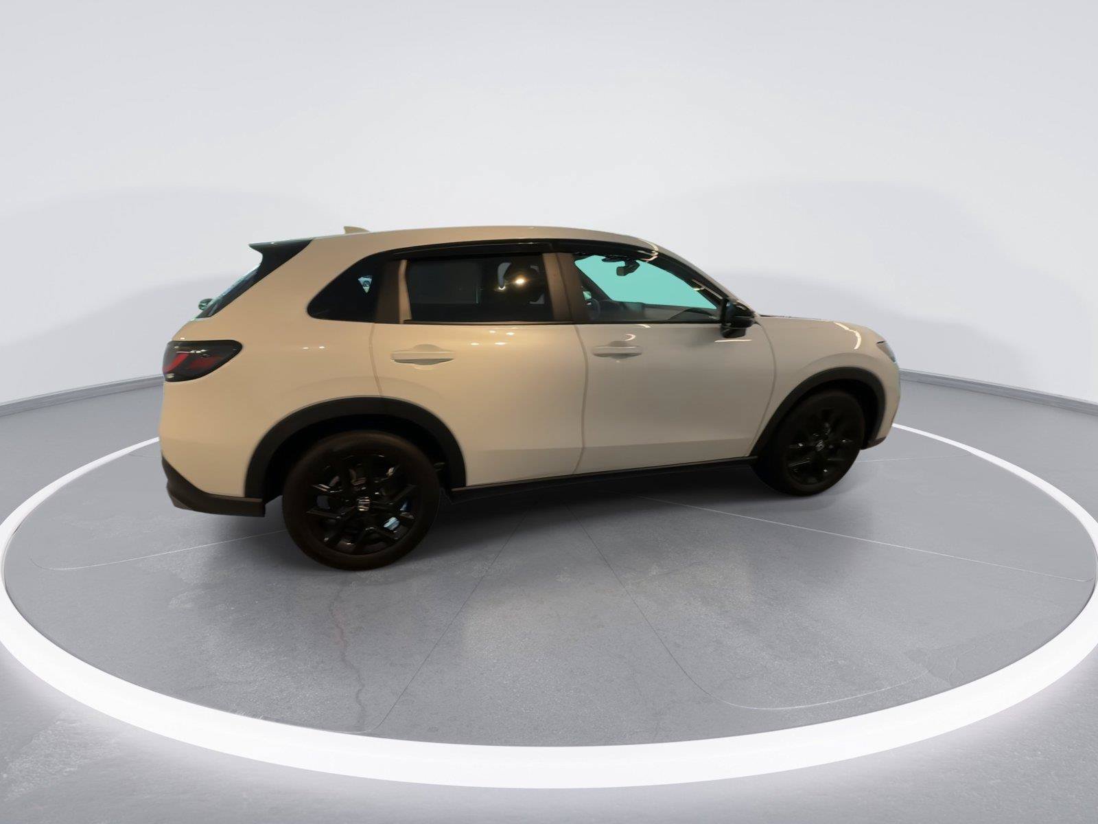 Used 2025 Honda HR-V Sport image 8