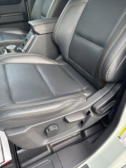 Used 2024 Ford Bronco Badlands image 10