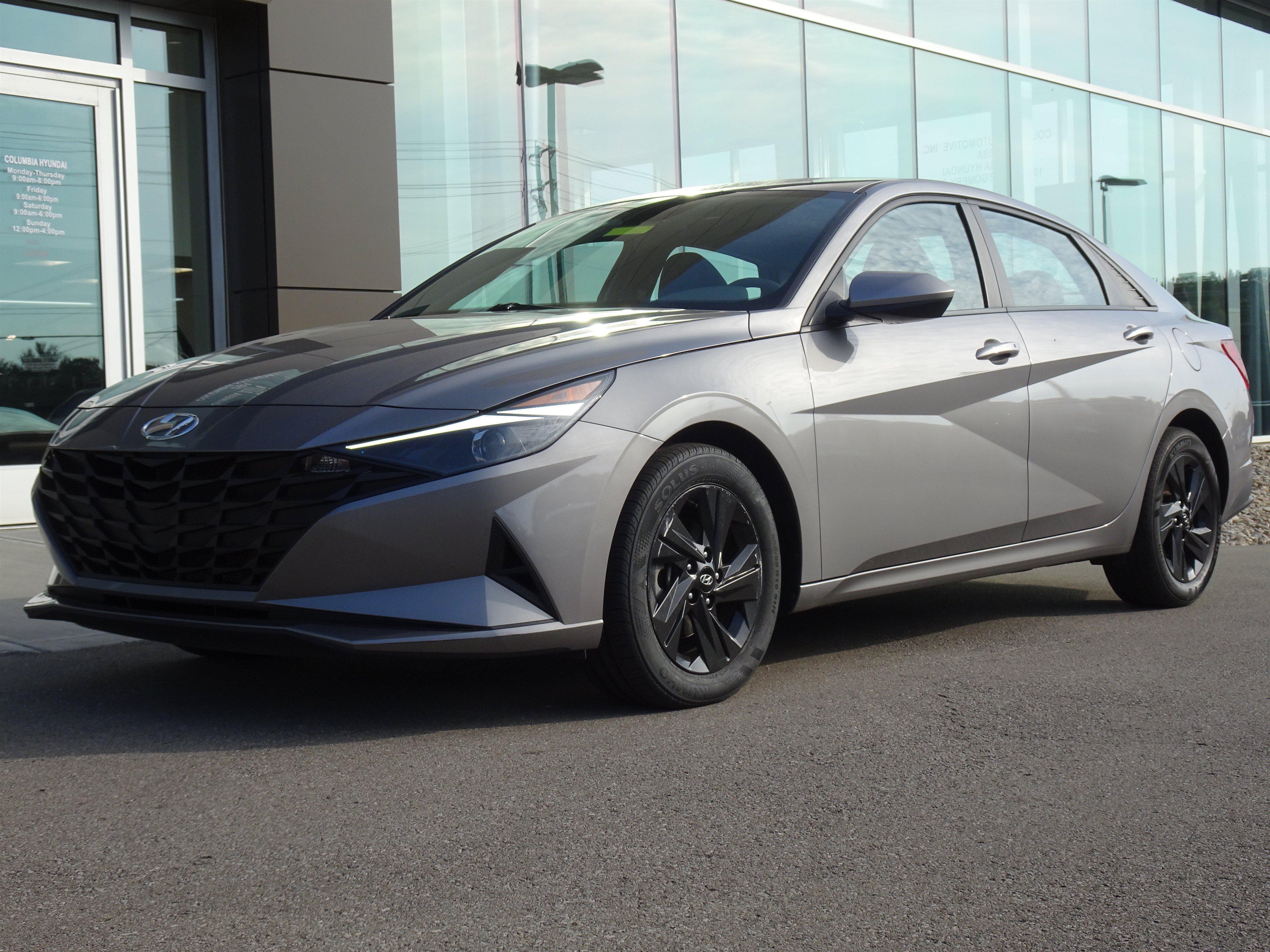 Used 2023 Hyundai Elantra SEL FWD image 1
