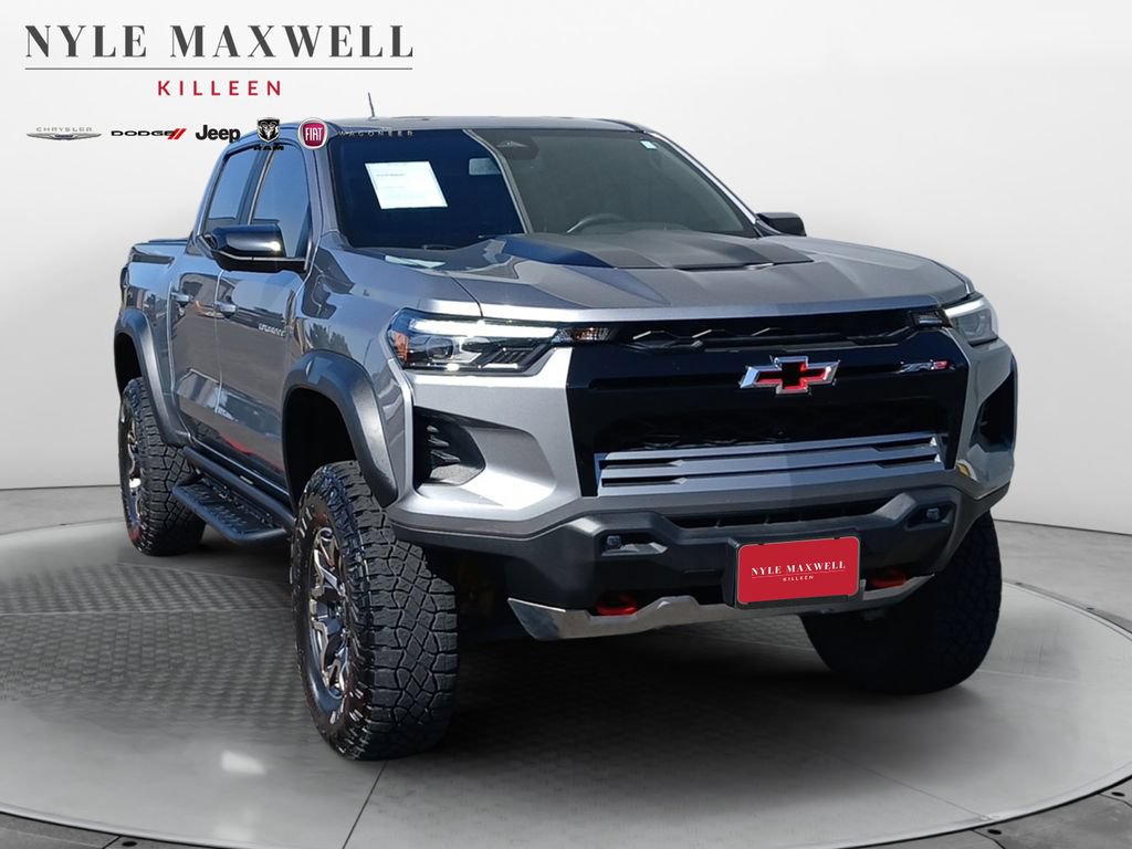 Used 2024 Chevrolet Colorado ZR2 AWD/4WD image 2