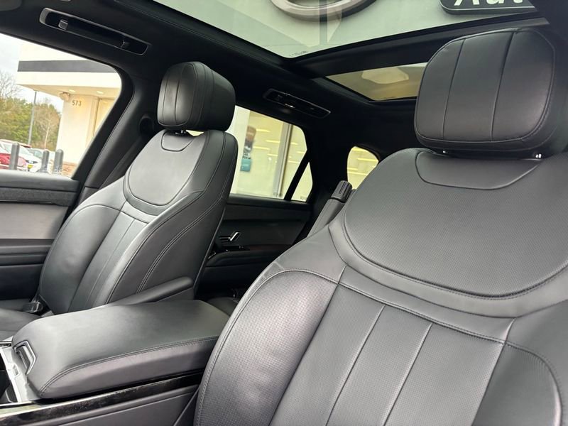 Used 2024 Land Rover Range Rover Sport Dynamic SE image 8