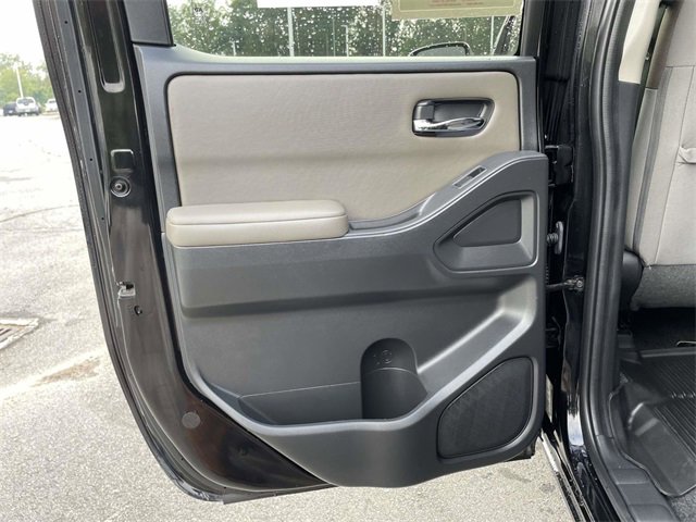 Used 2022 Nissan Frontier SV w/ Technology Package image 15