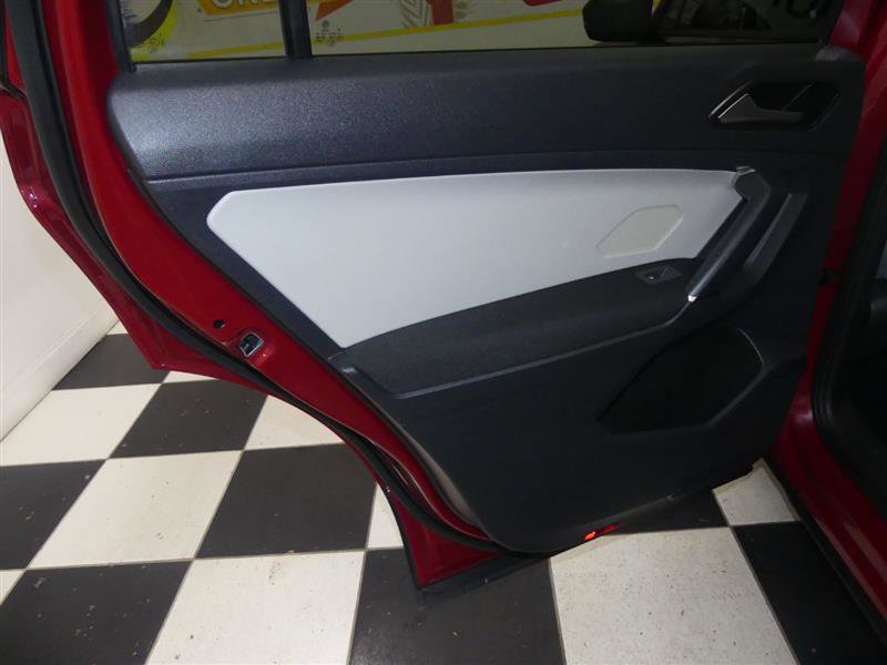 Used 2018 Volkswagen Tiguan S image 25