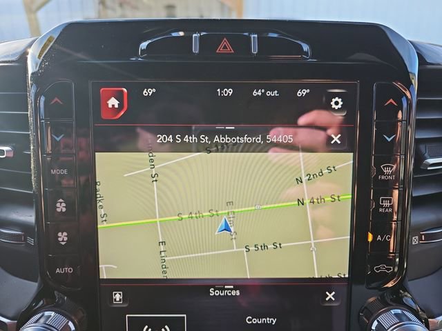 Used 2019 RAM 1500 Laramie image 23