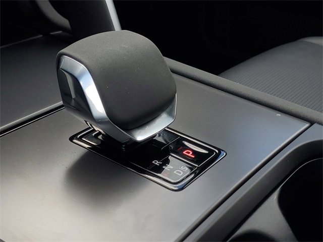 Certified 2024 Land Rover Discovery Sport Dynamic SE image 35