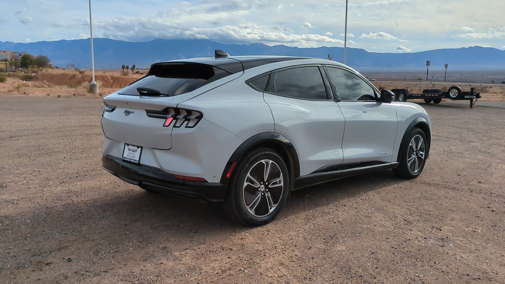 Used 2023 Ford Mustang Mach-E Premium image 3