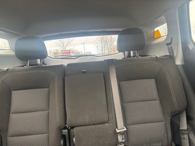 Used 2023 GMC Terrain SLE w/ Driver Convenience Package image 13