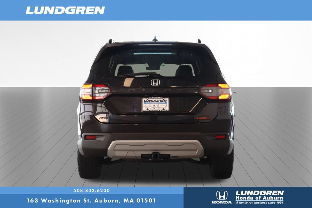Used 2025 Honda Pilot TrailSport image 37