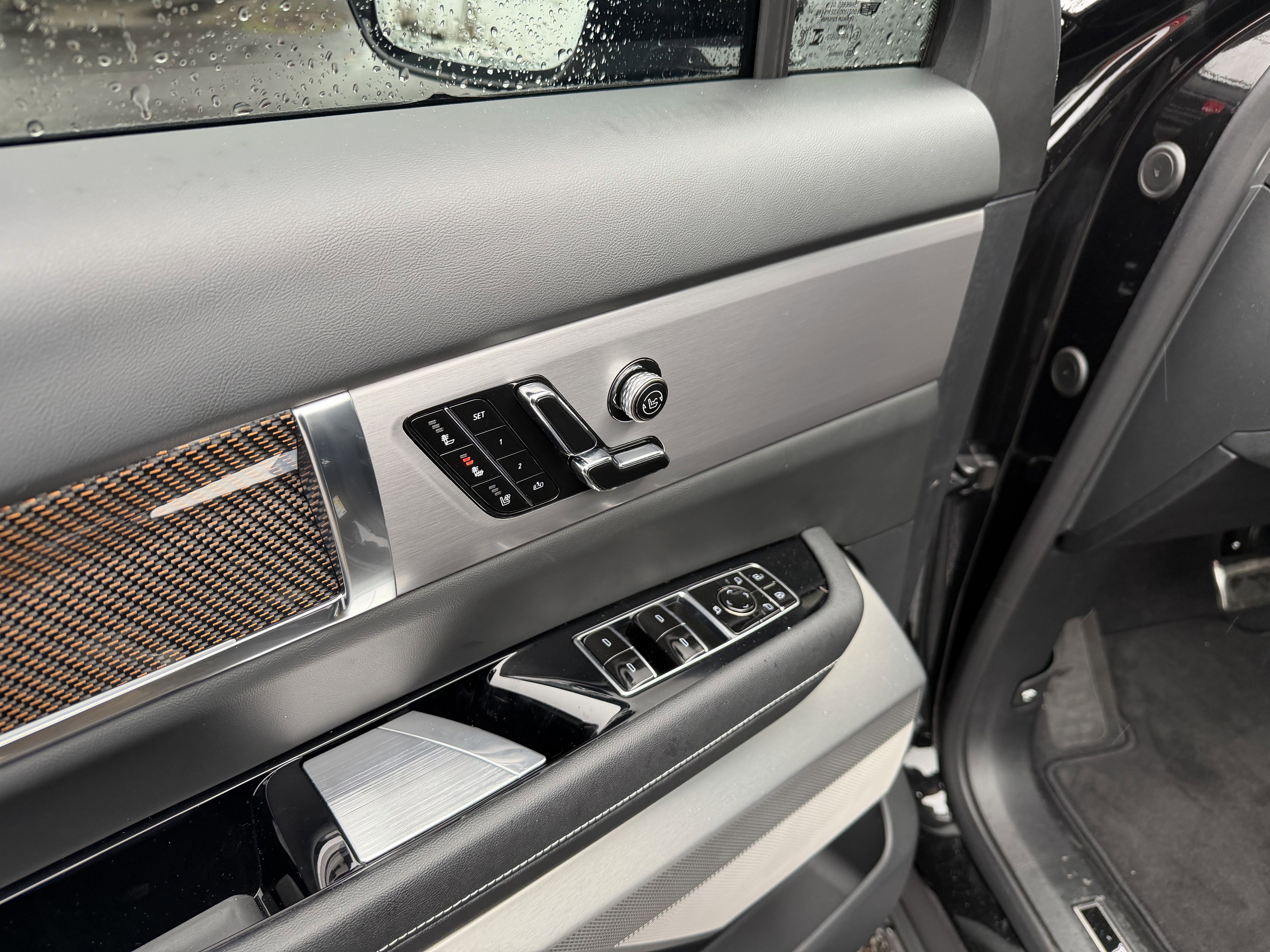 Used 2026 Cadillac Vistiq Luxury image 15