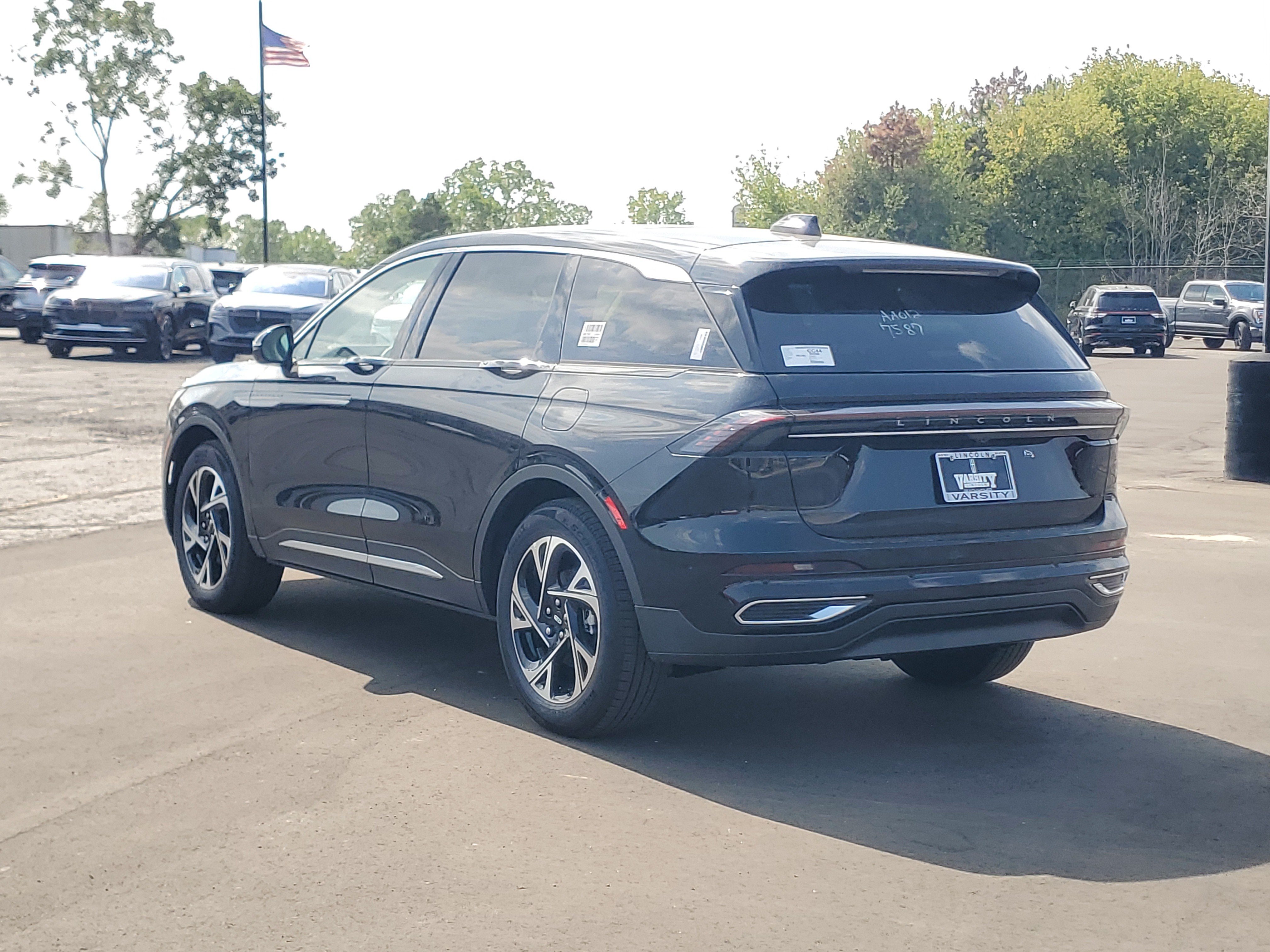 New 2026 Lincoln Nautilus Premier w/ Equipment Group 102A AWD/4WD image 3