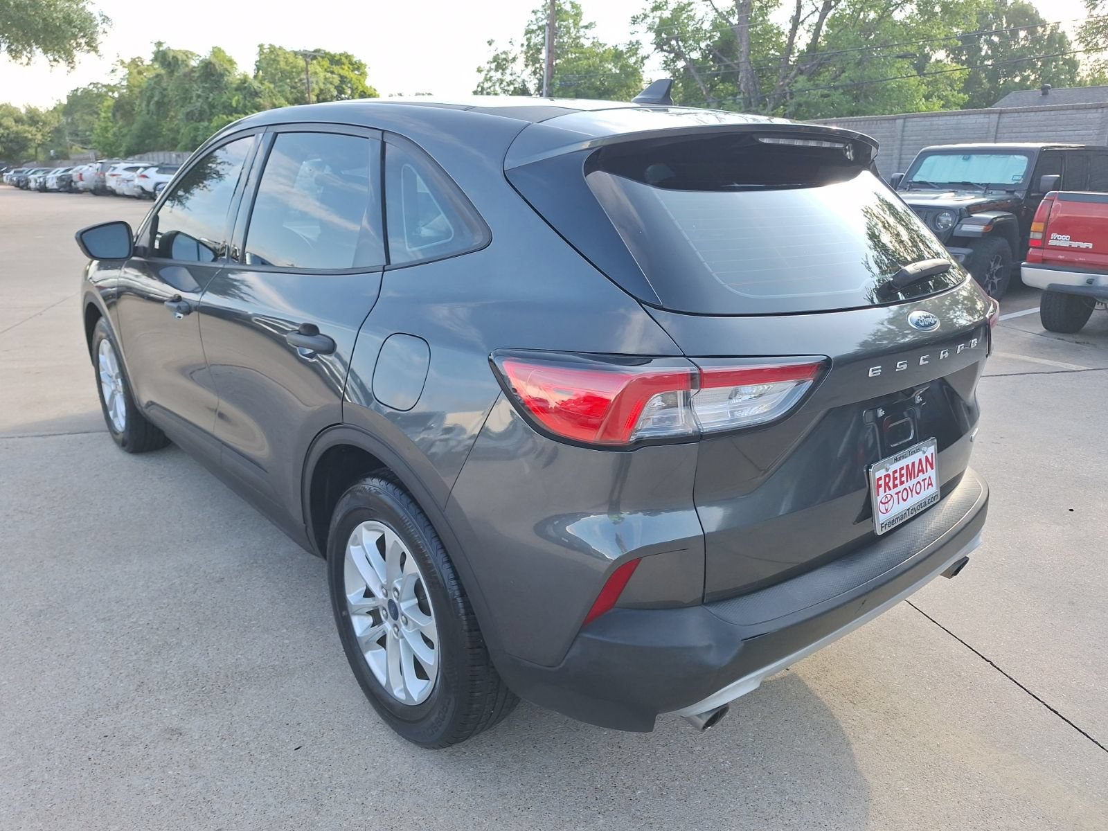 Used 2020 Ford Escape S FWD image 4
