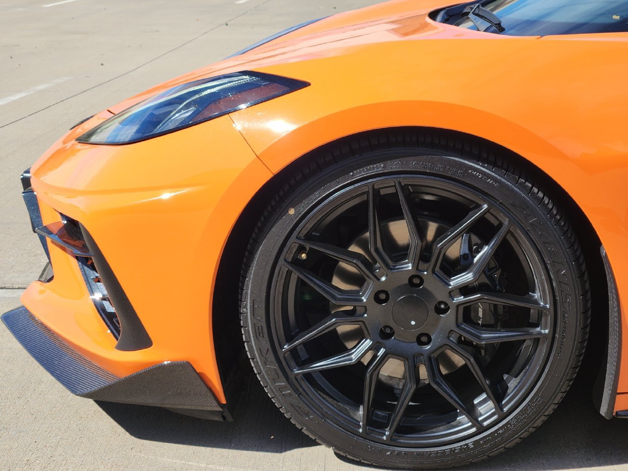 Used 2023 Chevrolet Corvette Stingray Premium Cpe w/ Battery Protection Package RWD image 7