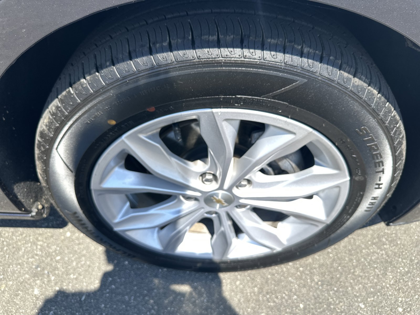 Used 2023 Chevrolet Malibu LT FWD image 31