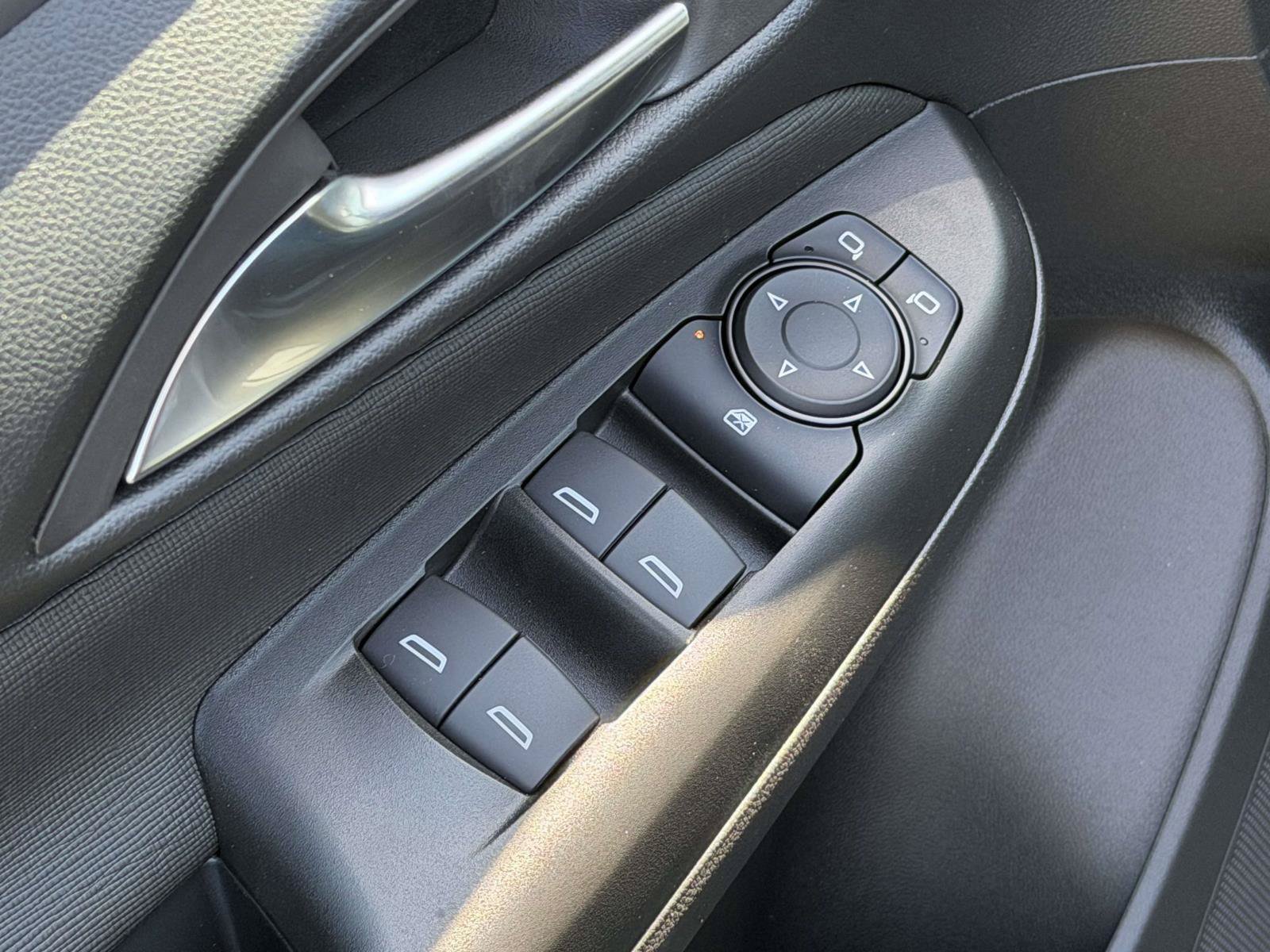New 2026 Buick Envista Preferred w/ Advanced Safety Package FWD image 7