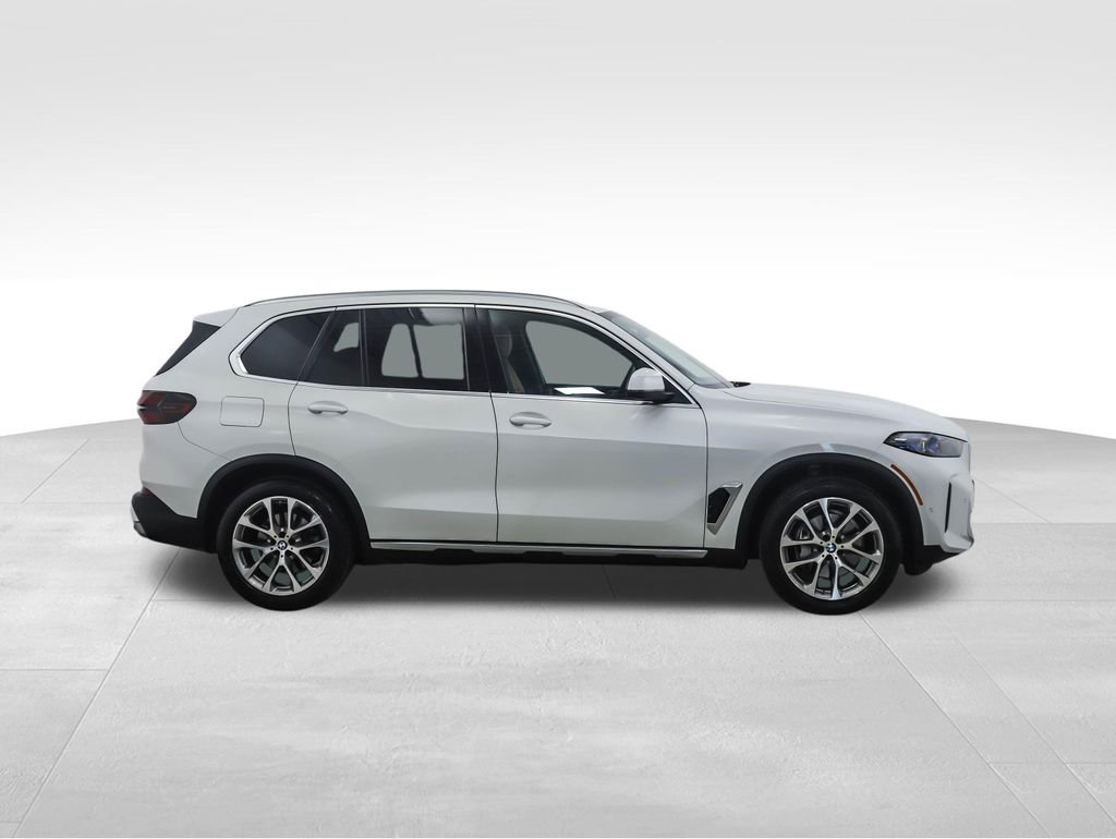 Certified 2024 BMW X5 xDrive40i w/ Executive Package image 6