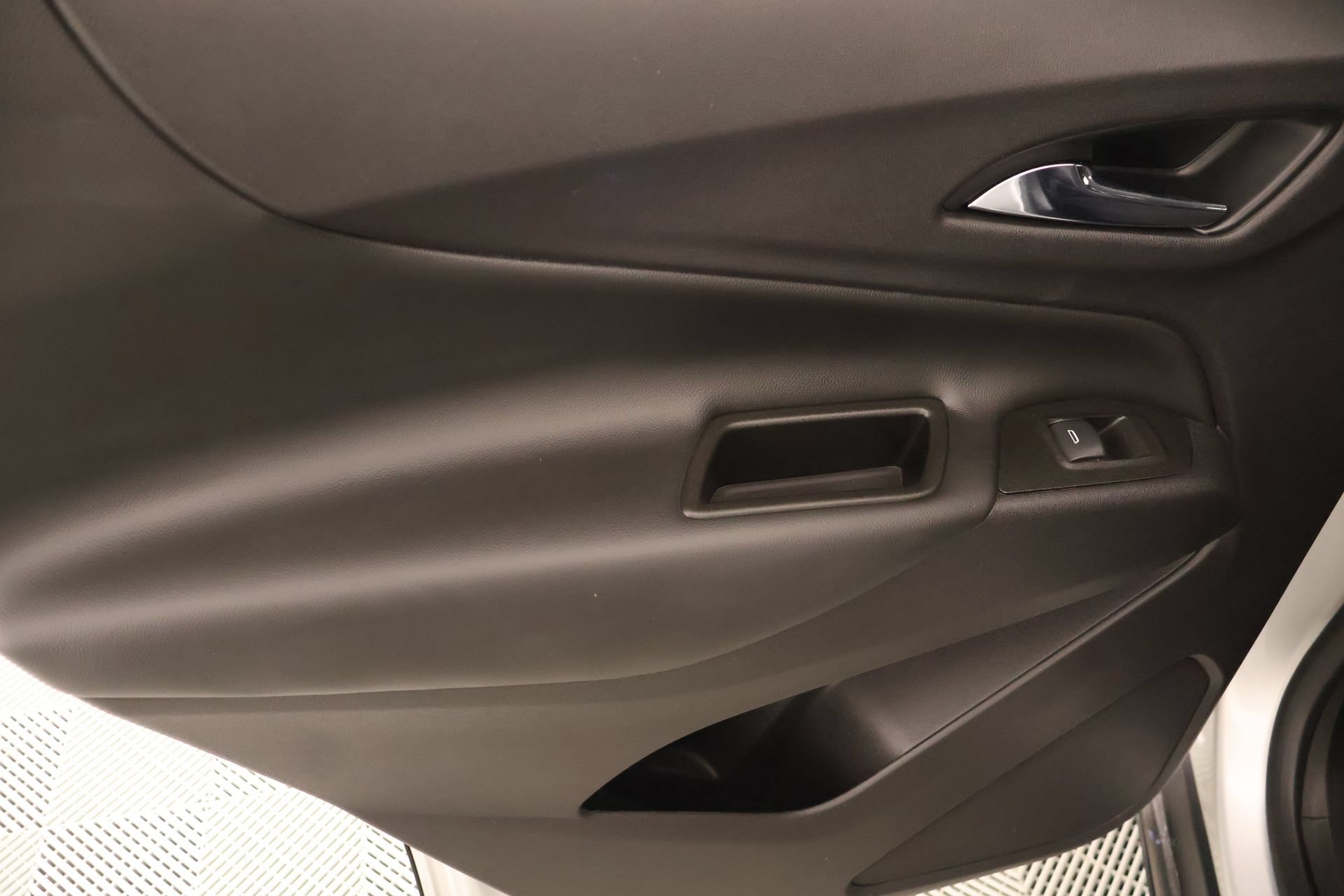Used 2021 Chevrolet Equinox LT FWD image 16