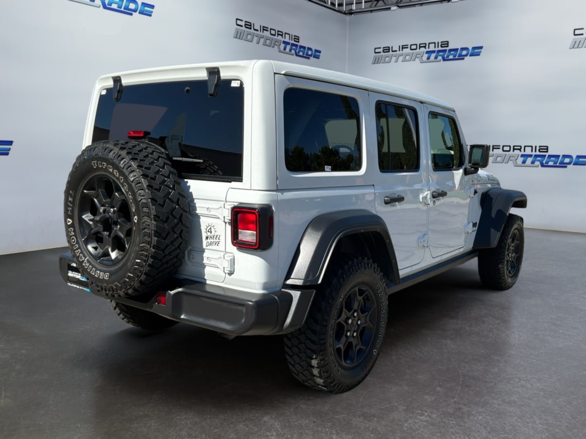 Used 2023 Jeep Wrangler Unlimited w/ Sun & Screen Package AWD/4WD image 5