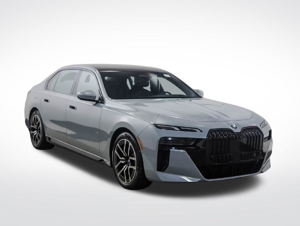 Used 2026 BMW 740i xDrive w/ Premium Package AWD/4WD image 7