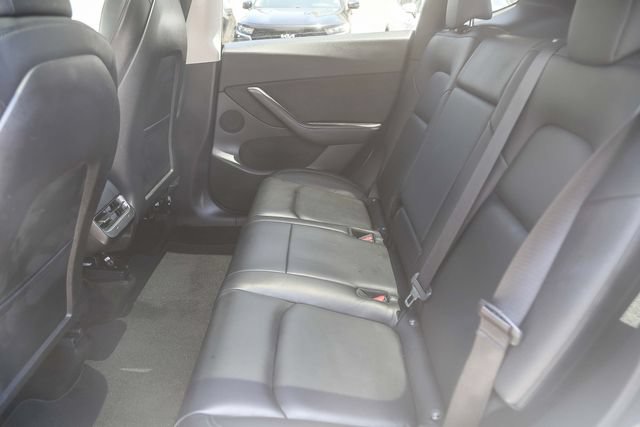 Used 2021 Tesla Model Y Long Range AWD/4WD image 18