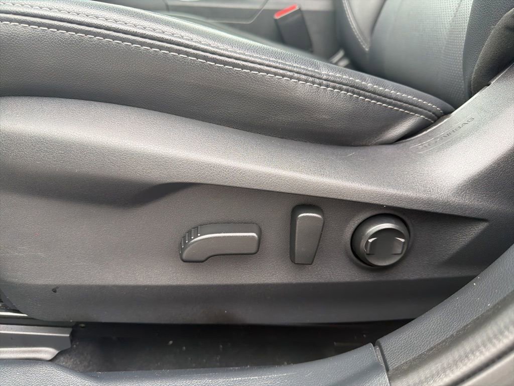 Used 2022 Subaru Outback Limited image 12