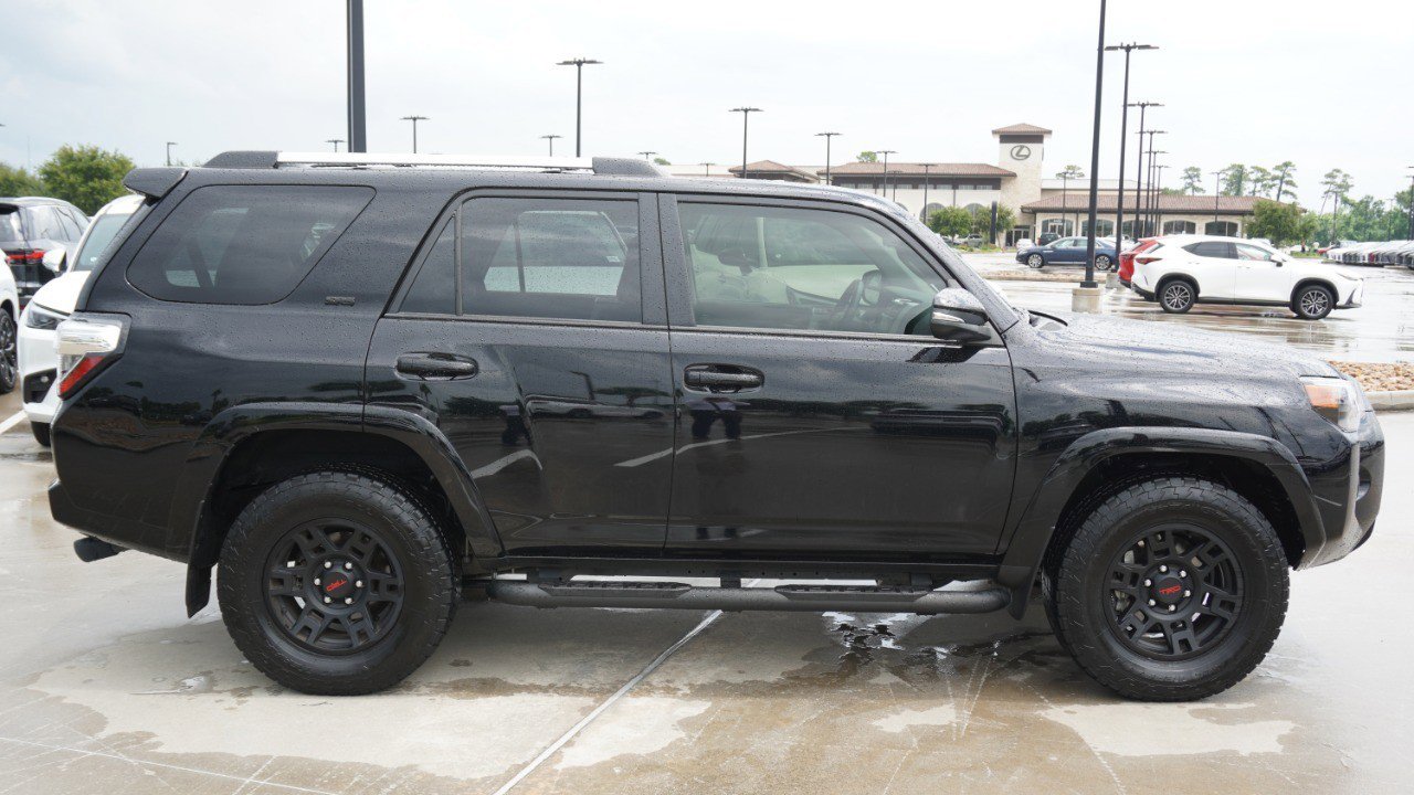 Used 2023 Toyota 4Runner SR5 Premium w/ Moonroof Package RWD image 4