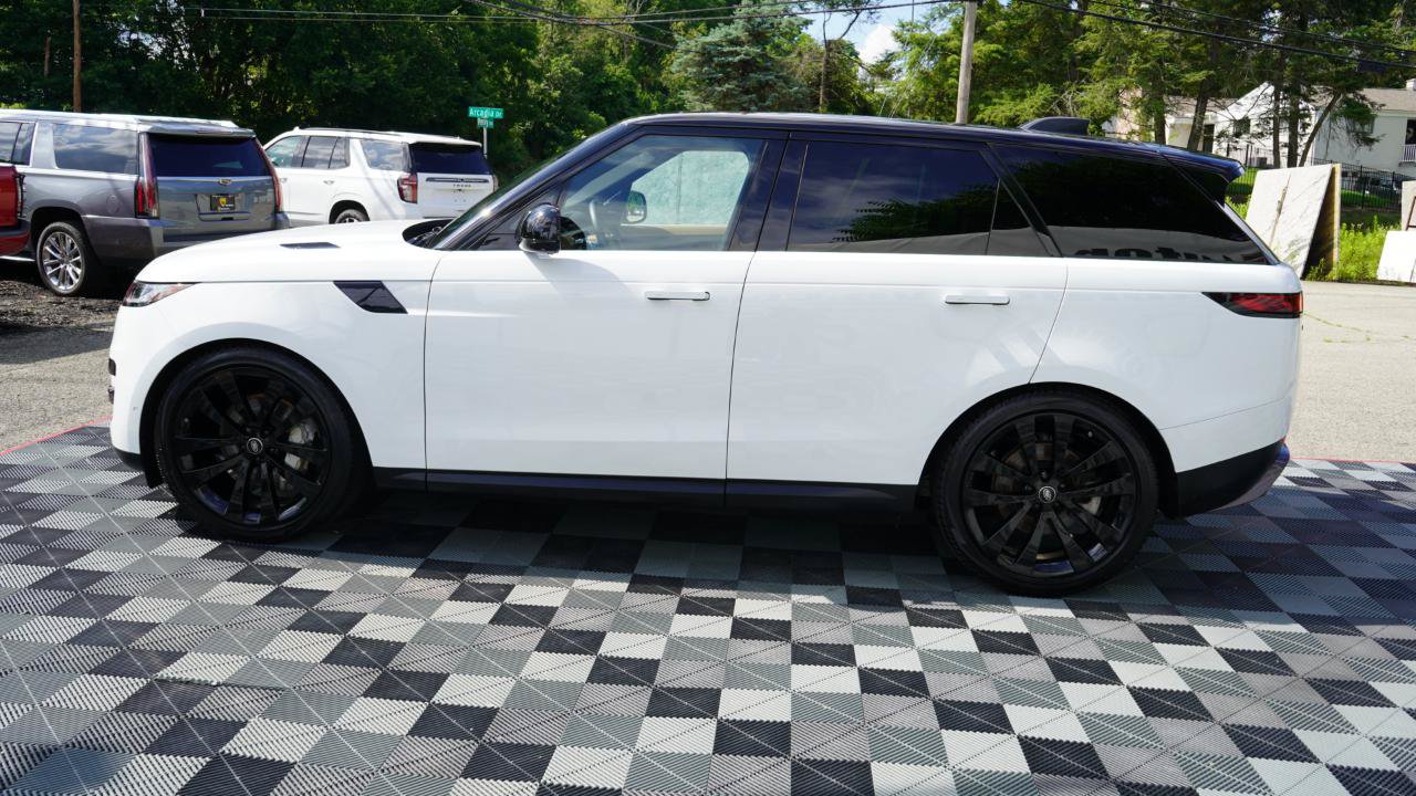 Used 2023 Land Rover Range Rover Sport SE AWD/4WD image 22