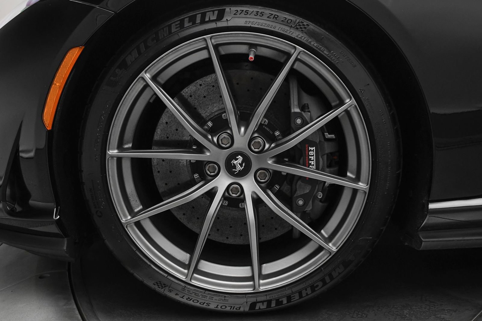 Used 2018 Ferrari 812 Superfast RWD image 48