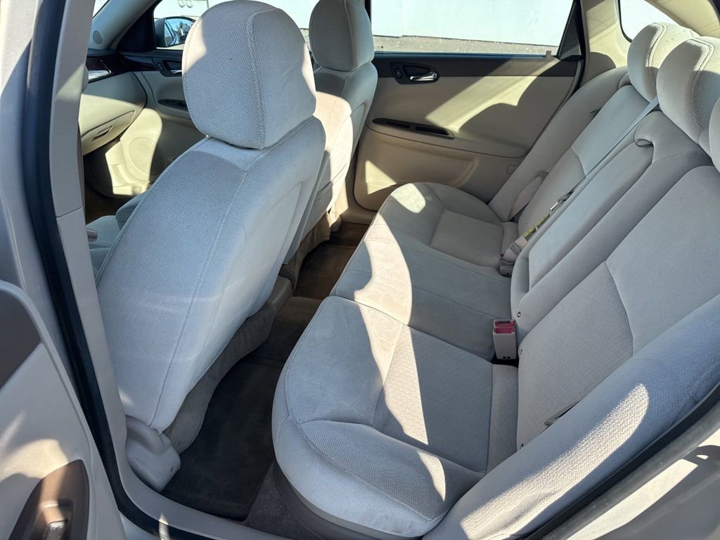 Used 2008 Chevrolet Impala LT image 24