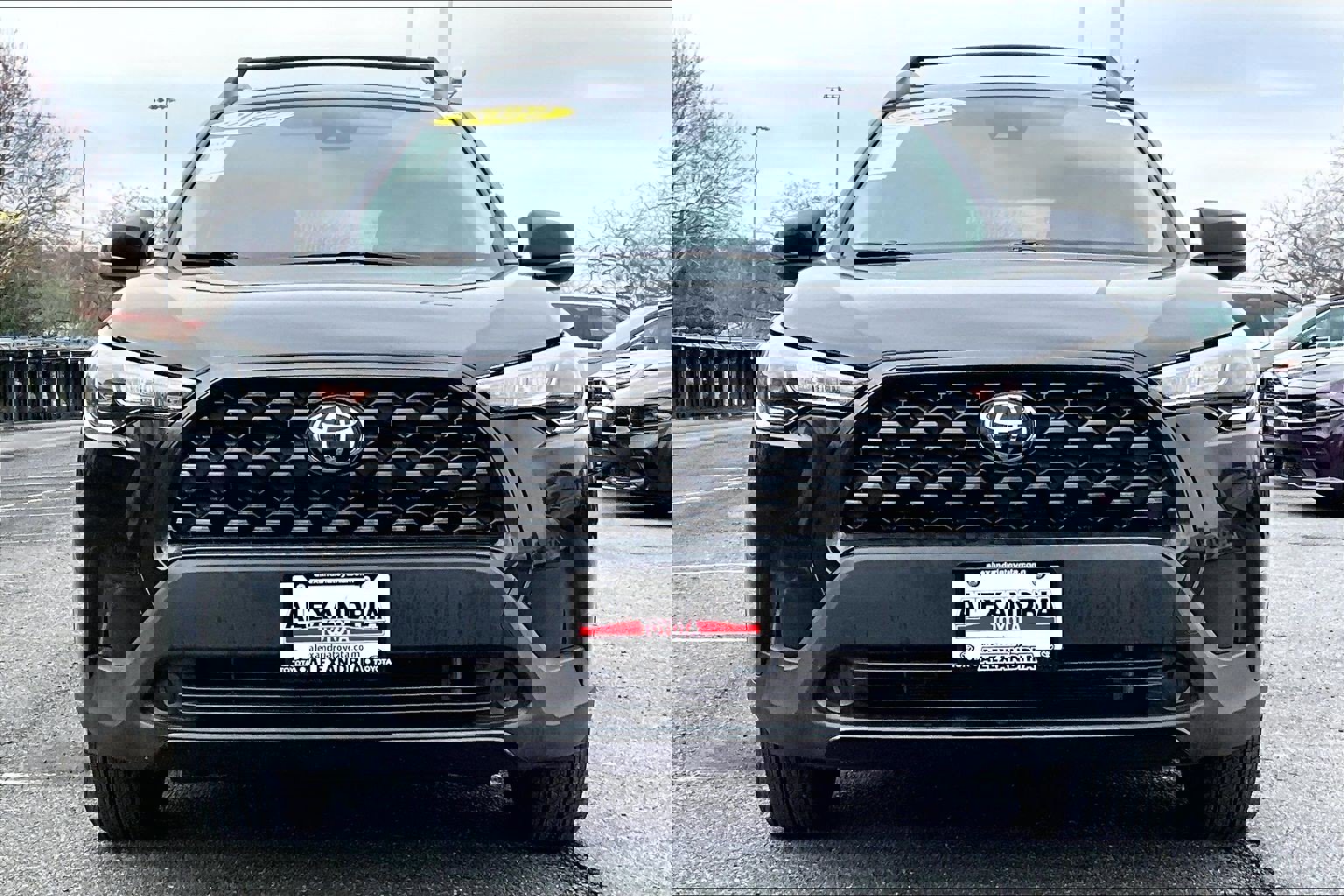 Used 2022 Toyota Corolla Cross LE w/ Moonroof Package image 3