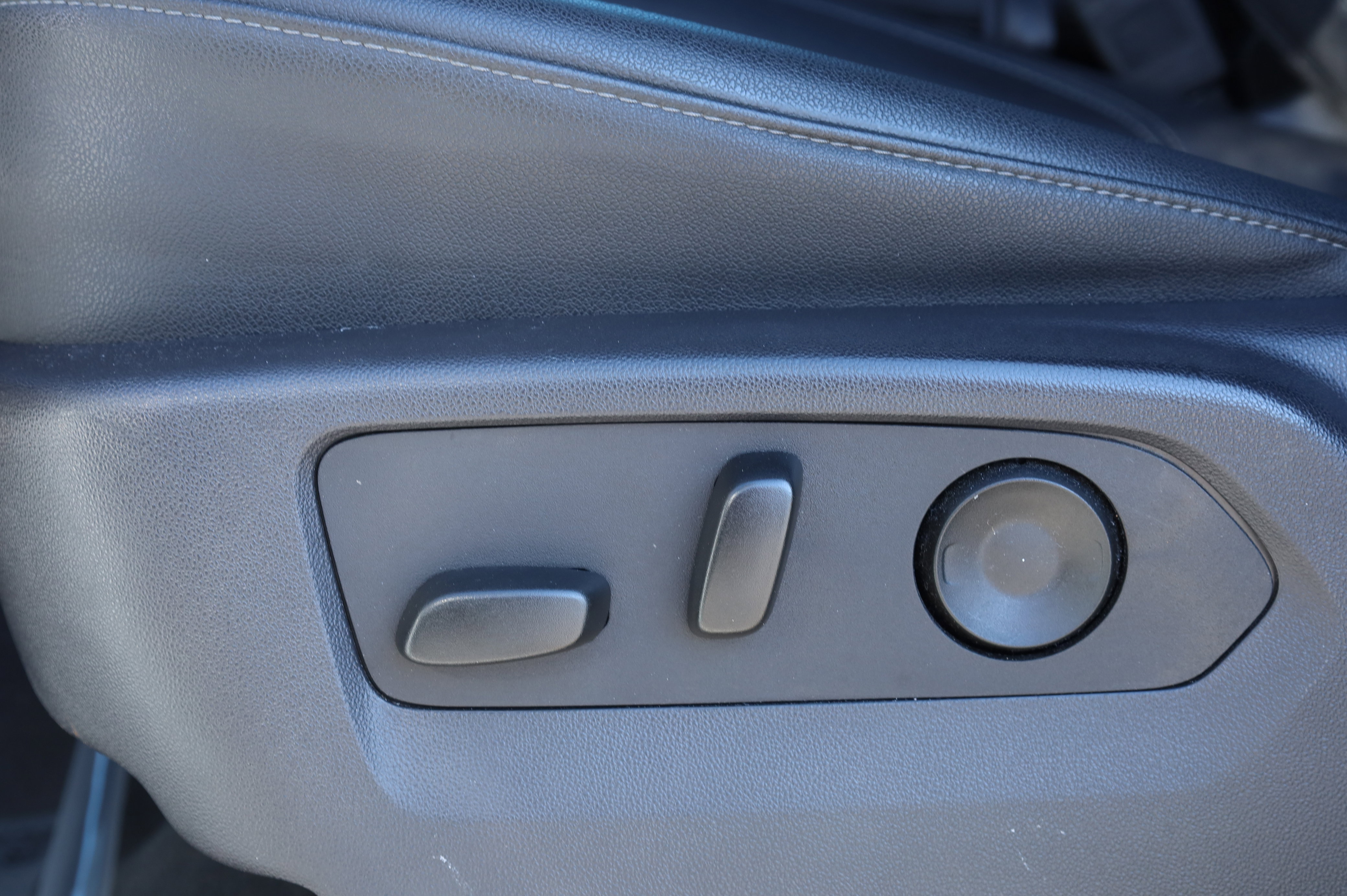 Used 2025 GMC Sierra 1500 SLT image 21